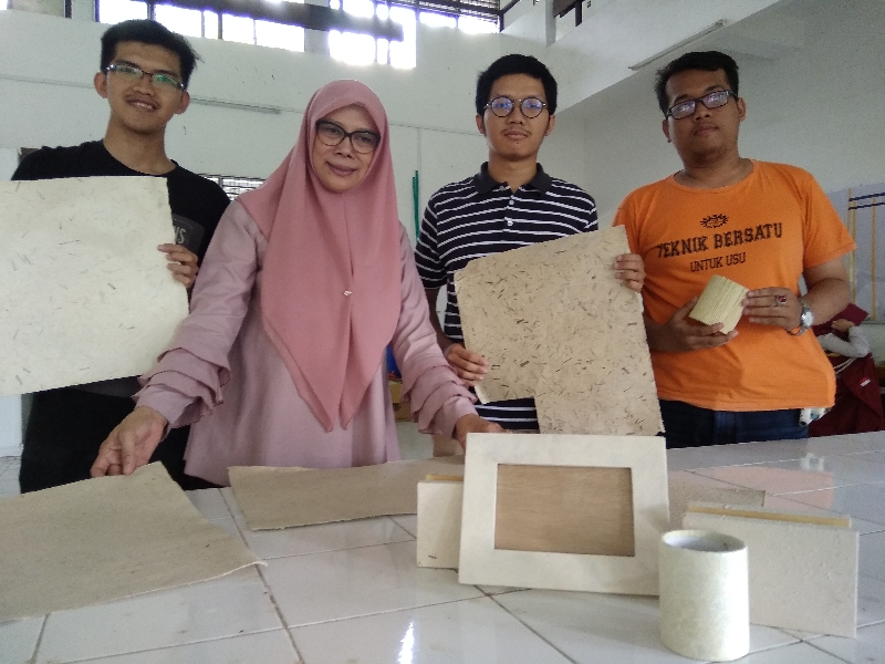 Inovasi Kertas Kreatif  Berbahan Limbah